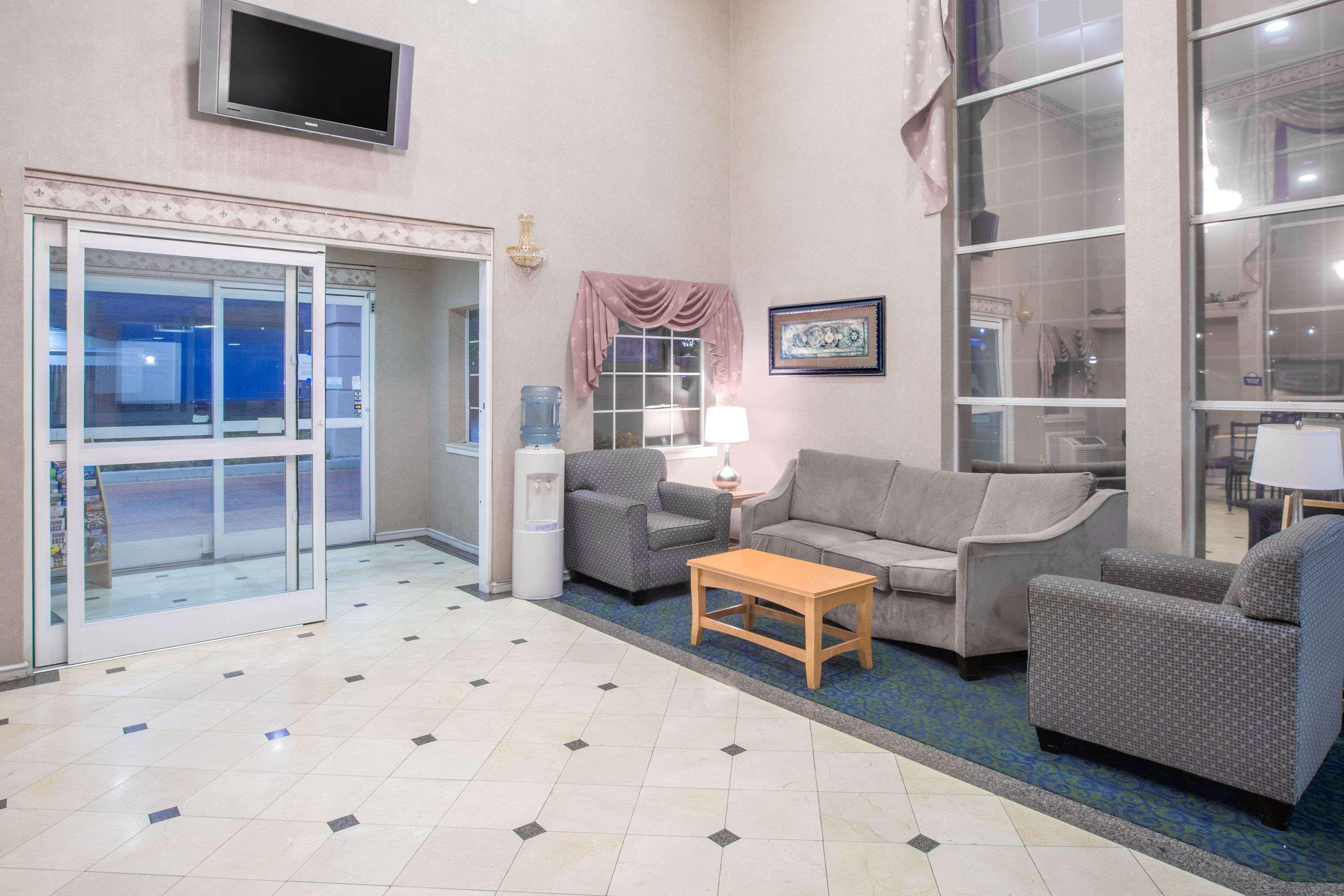 Days Inn By Wyndham Nacogdoches/Sfa University/Downtown מראה חיצוני תמונה
