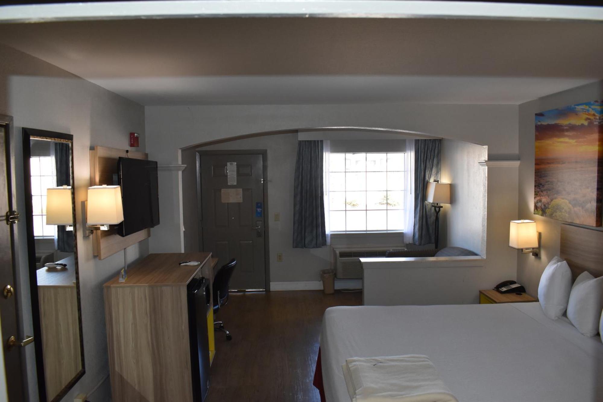 Days Inn By Wyndham Nacogdoches/Sfa University/Downtown מראה חיצוני תמונה