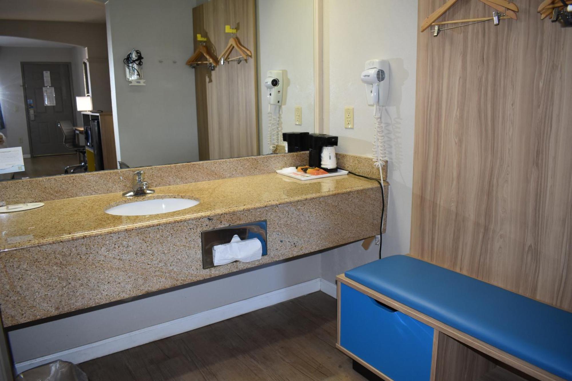 Days Inn By Wyndham Nacogdoches/Sfa University/Downtown מראה חיצוני תמונה